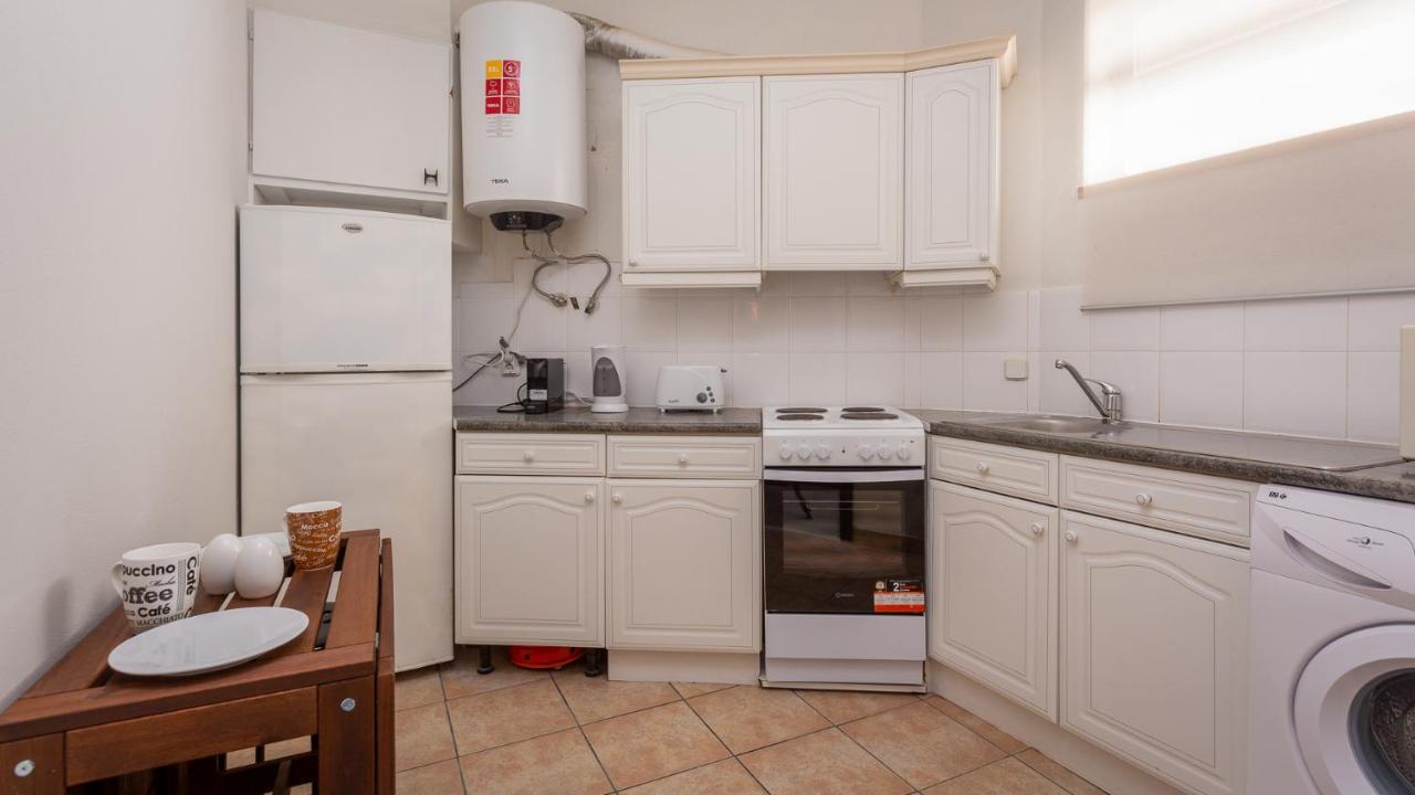 Charming 1 Bedroom Apartment In Portimao By Lovelystay Buitenkant foto